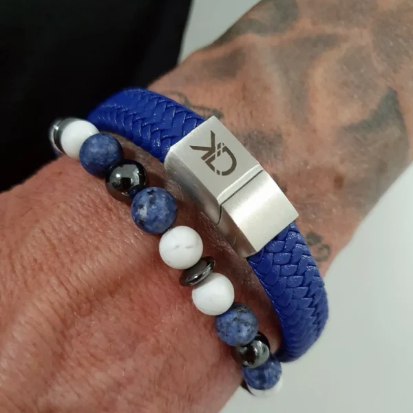 Matt Szodalit - Howlit - men's bracelet set in blue leather